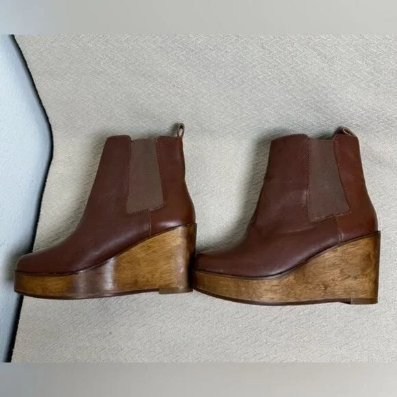 Brown Leather Heeled Boots - Picture 8 of 10
